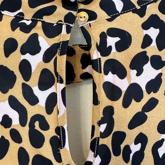 NWT Women’s leopard print boho, bell sleeve blouse by Hippie Rose Sz. S - Picture 12 of 16